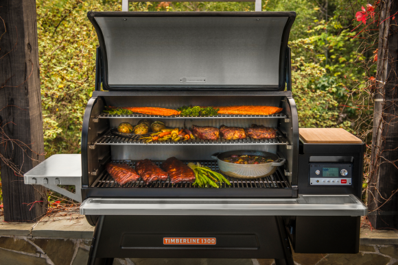 Traeger Timberline 1300 schwarz